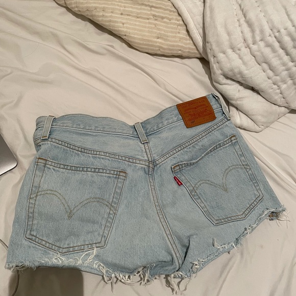 Levi Denim 501 Shorts - Picture 3 of 7